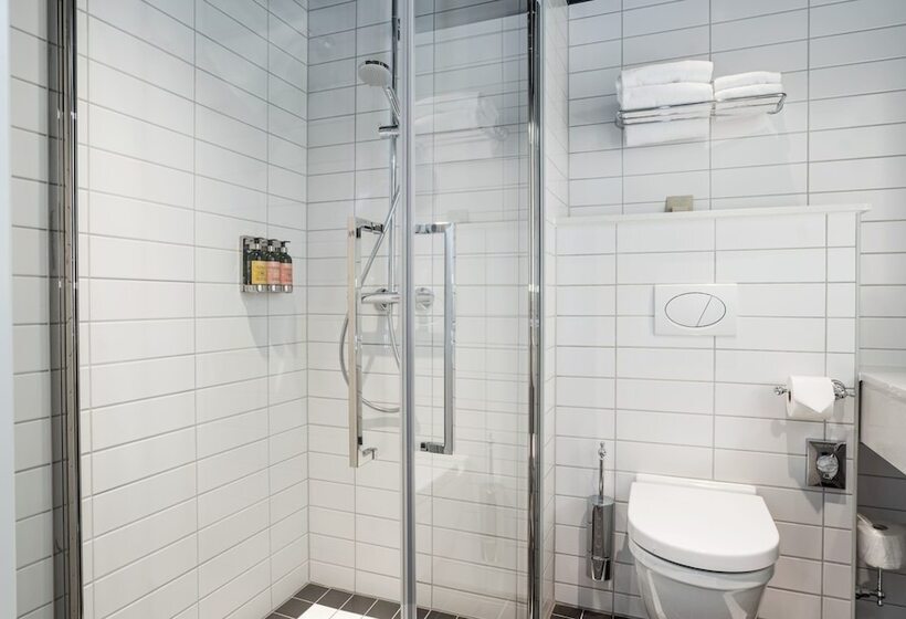 اتاق استاندارد, Bristol