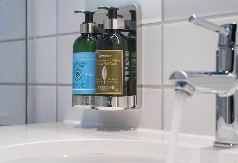 اتاق استاندارد, Bristol