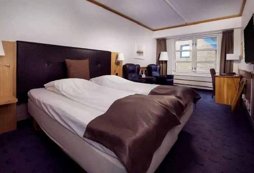 اتاق استاندارد, Clarion Collection Hotel With