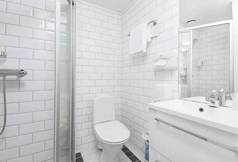 Standard Yhden Hengen Huone, L Vic Porsgrunn