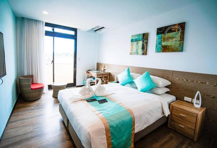 اتاق استاندارد با بالکن, Palau