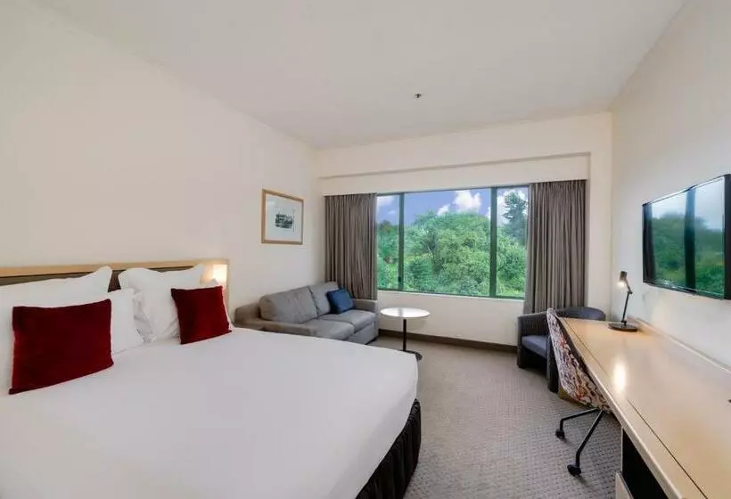 キングサイズベッドのスーペリアルーム, Novotel Rotorua Lakeside