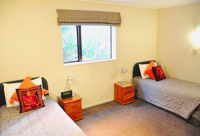 آپارتمان 2 خوابه, St James Apartments