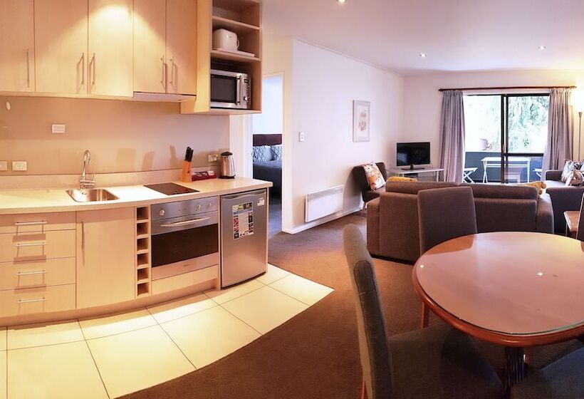 آپارتمان اجرایی 1 خوابه, St James Apartments