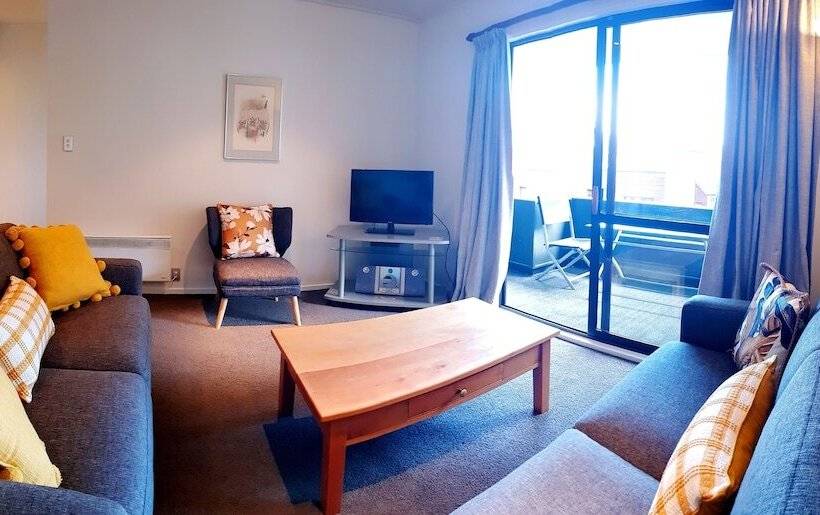 آپارتمان اجرایی 1 خوابه, St James Apartments