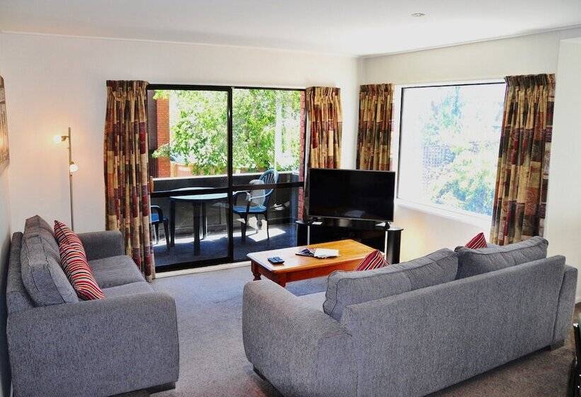 آپارتمان سوپریور 2 خوابه, St James Apartments