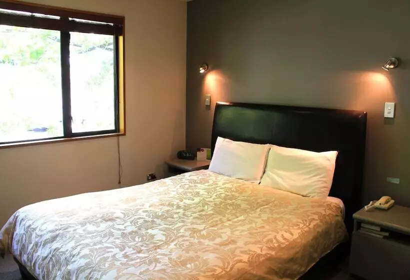 エクゼクティブアパートメントの3ベッドルーム, St James Apartments