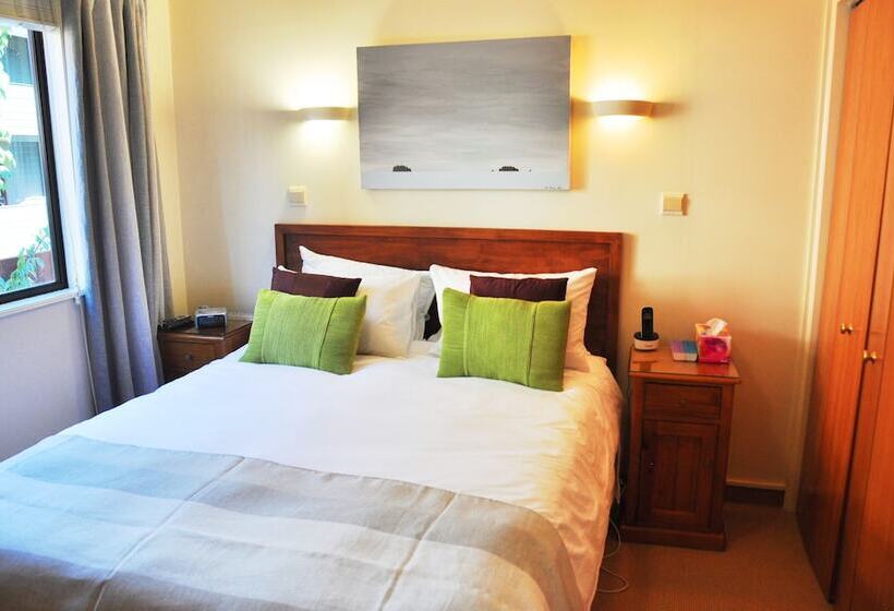 خانه ردیفی 2 خوابه, St James Apartments