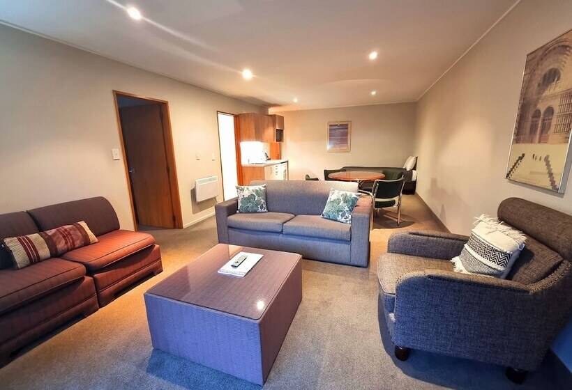 آپارتمان لوکس 1 خوابه, St James Apartments