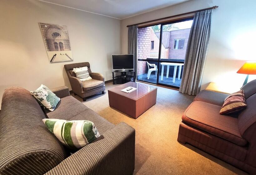 آپارتمان لوکس 1 خوابه, St James Apartments