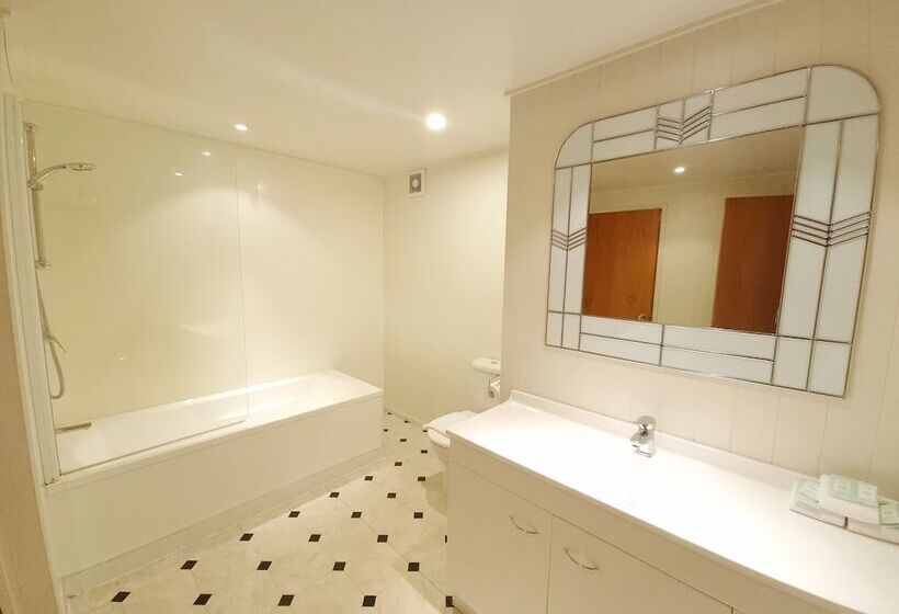 آپارتمان لوکس 1 خوابه, St James Apartments