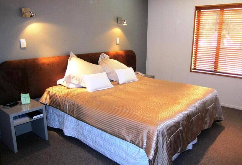 آپارتمان اجرایی 1 خوابه, St James Apartments