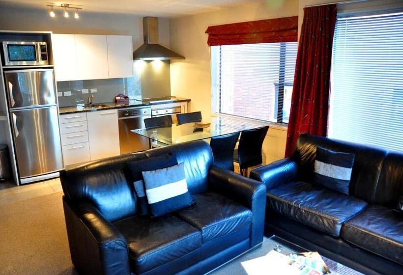 2 베드룸 이그제큐티브 아파트, St James Apartments