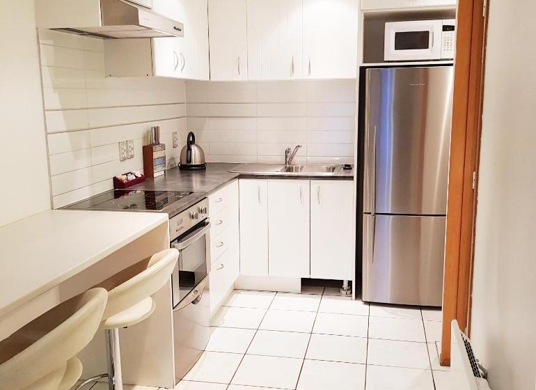 استودیوی سوپریور, St James Apartments