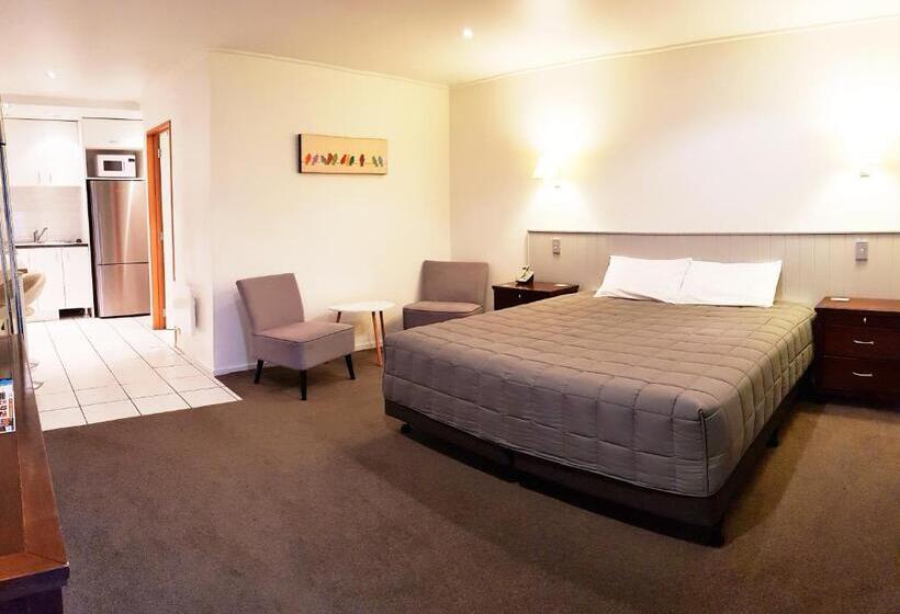 수피리어 스튜디오, St James Apartments