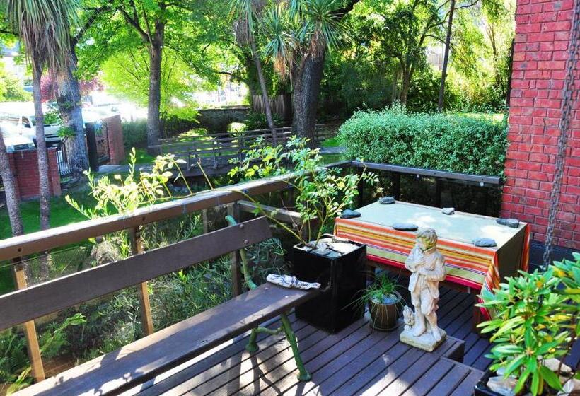 خانه ردیفی 2 خوابه, St James Apartments