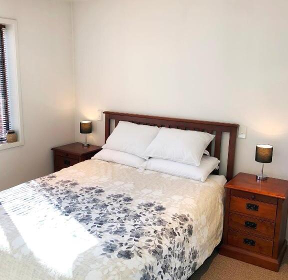 آپارتمان دلوکس 3 خوابه, St James Apartments