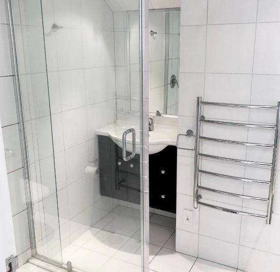 آپارتمان دلوکس 3 خوابه, St James Apartments