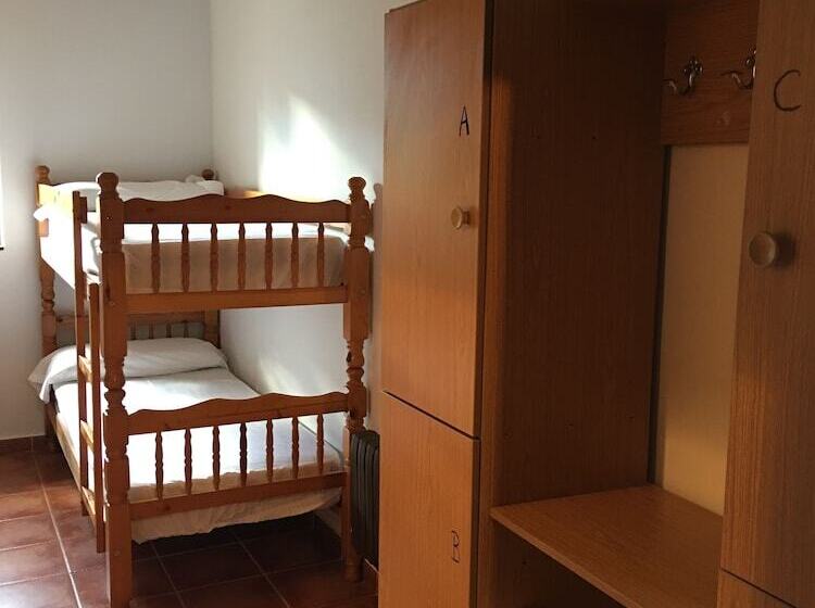 غرفة قياسية رباعية, Albergue Cabrales   Hostel
