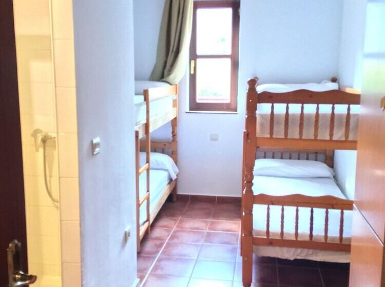 غرفة قياسية رباعية, Albergue Cabrales   Hostel