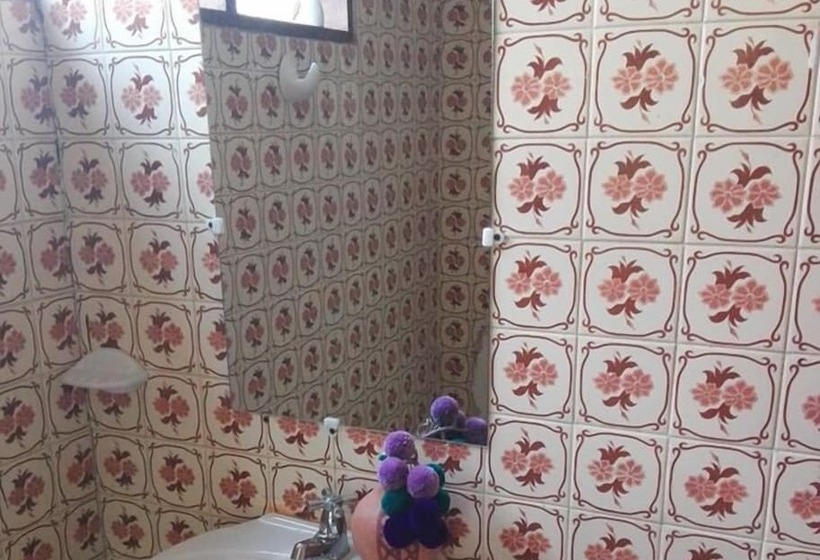 스탠다드 룸, Hostal Liwa Kashi