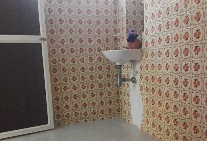 스탠다드 룸, Hostal Liwa Kashi