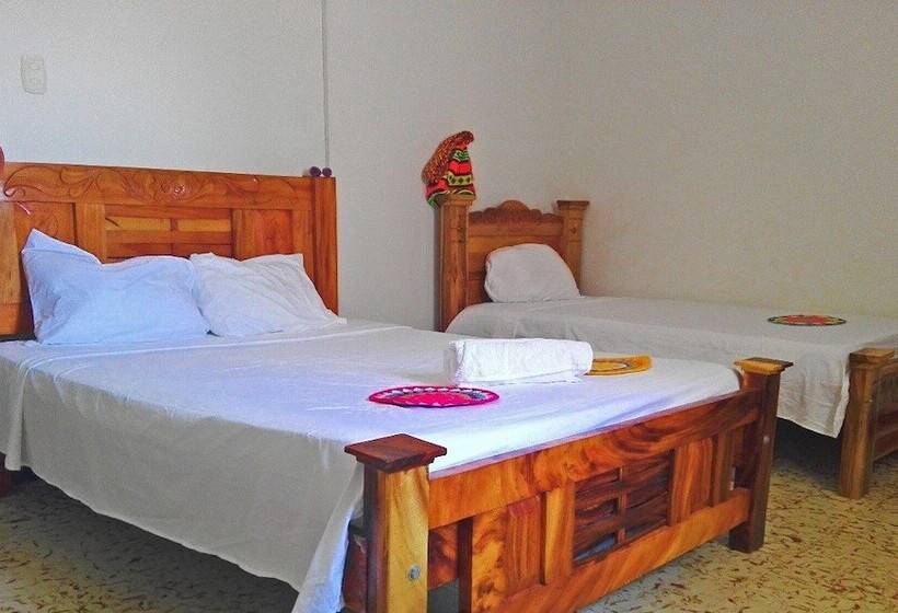 스탠다드 룸, Hostal Liwa Kashi