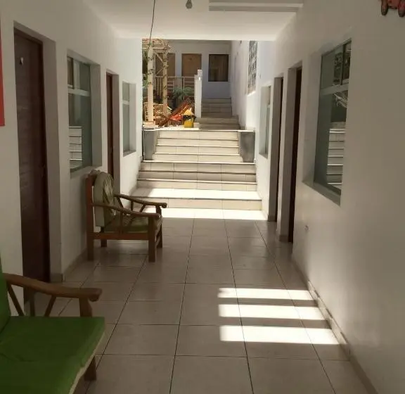 バス共有のスタンダードルーム, Paracas Backpackers House