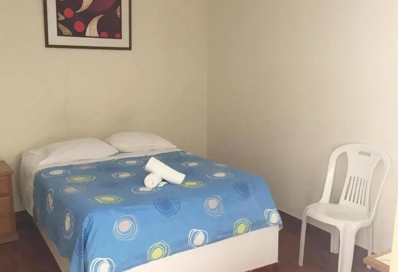バス共有のスタンダードルーム, Paracas Backpackers House