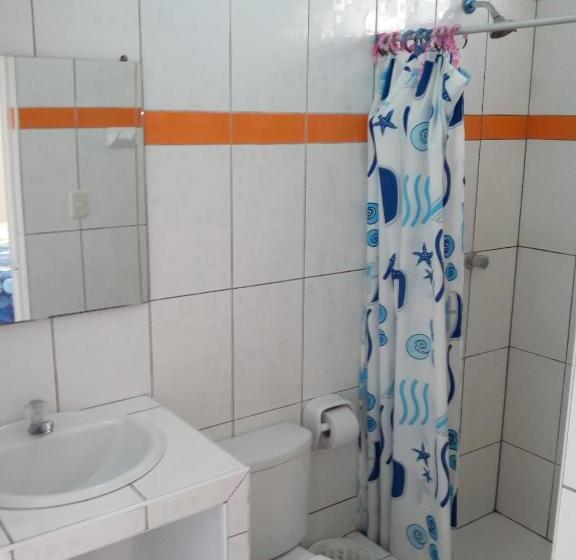 4인용 스탠다드 룸, Paracas Backpackers House