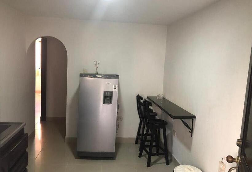 스탠다드 스튜디오, Aparta Hotel Roca Marina