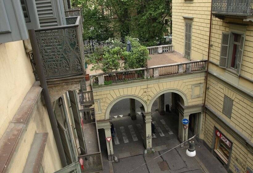 اتاق راحتی سه تخته, B&b Central Station