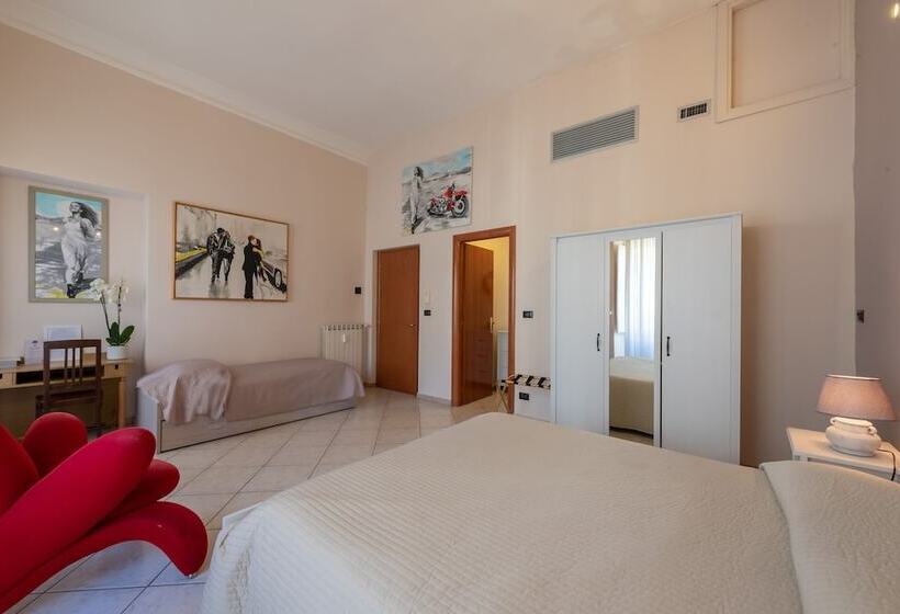 اتاق راحتی سه تخته, B&b Central Station