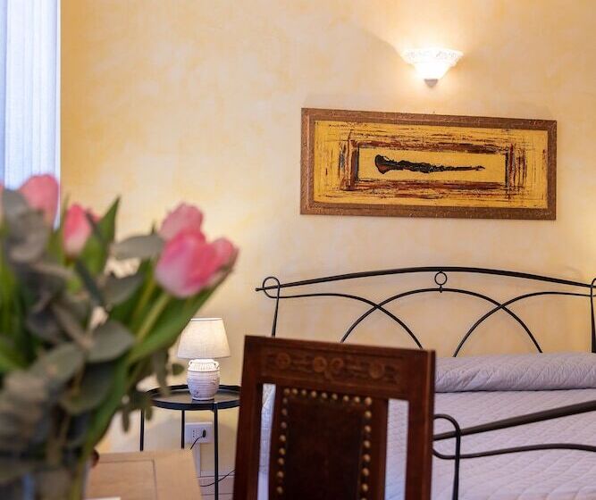 اتاق خانوادگی, B&b Central Station