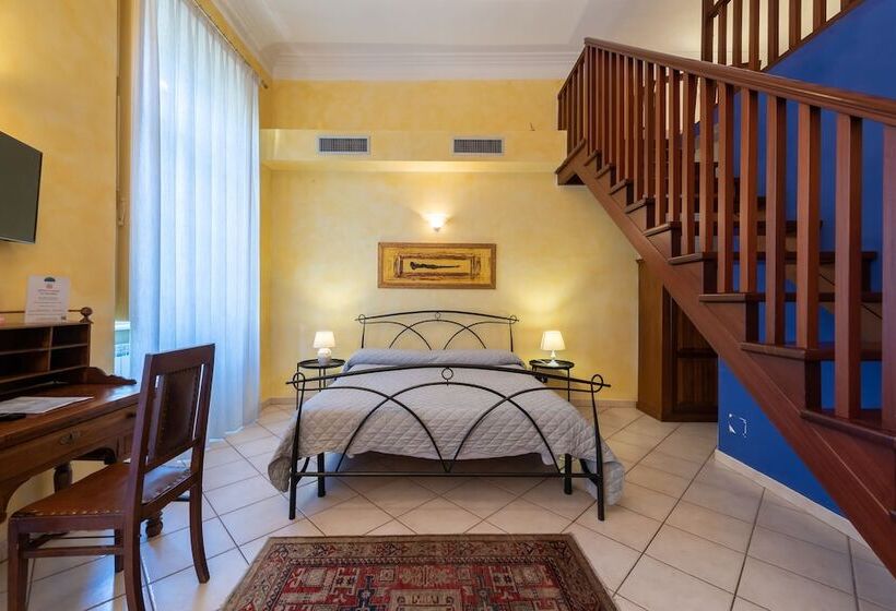 اتاق خانوادگی, B&b Central Station