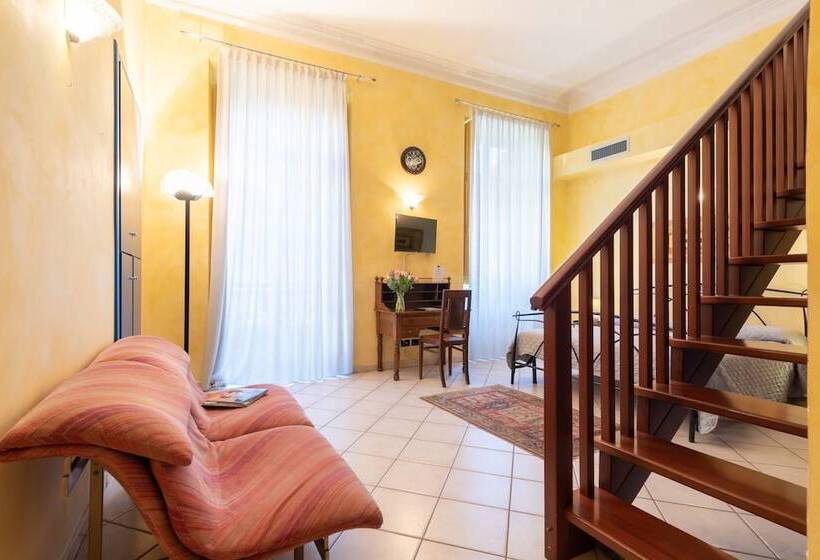 اتاق خانوادگی, B&b Central Station