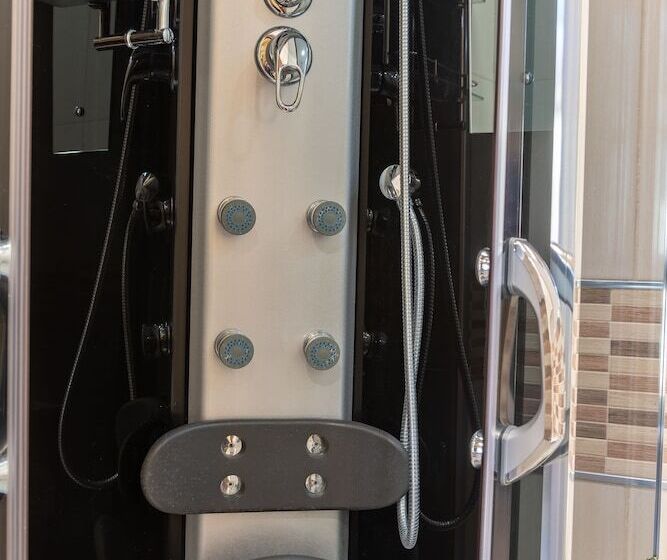 اتاق اکونومی یک تخته, B&b Central Station