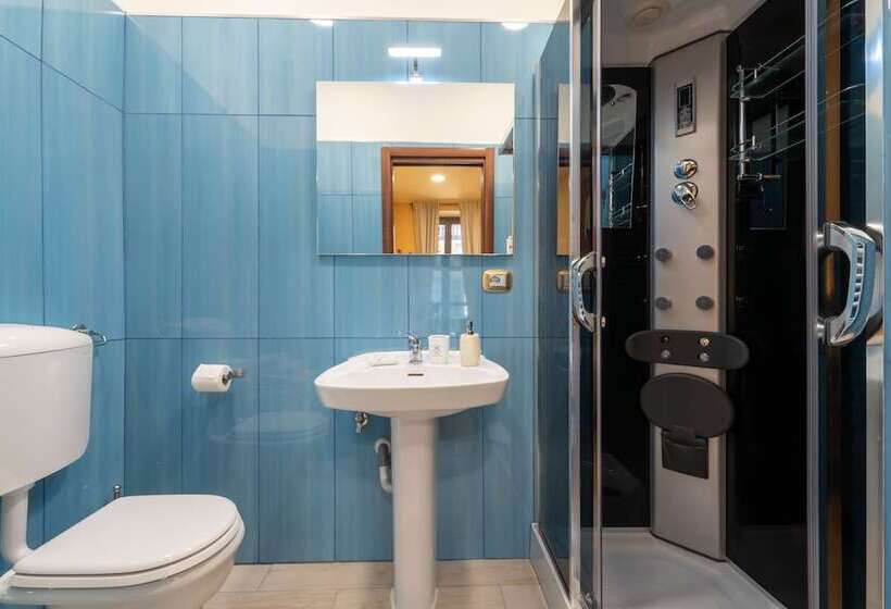 اتاق استاندارد سه نفره, B&b Central Station