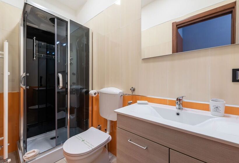 اتاق استاندارد یک نفره, B&b Central Station