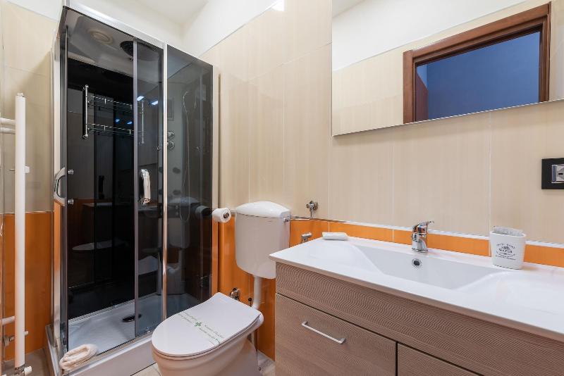 اتاق استاندارد یک نفره, B&b Central Station