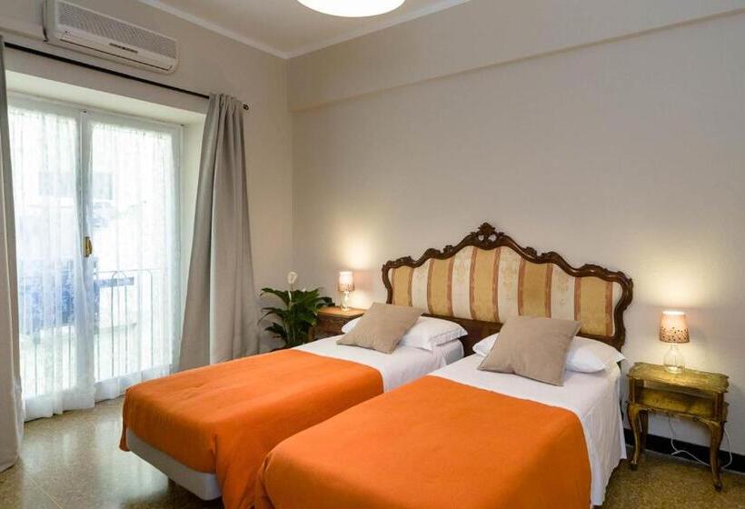 Standard room with outdoor bath, B&b I Portici Di Sottoripa