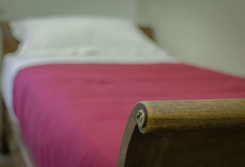 Standart Tek Kişilik Oda, Genova46 Suites & Rooms