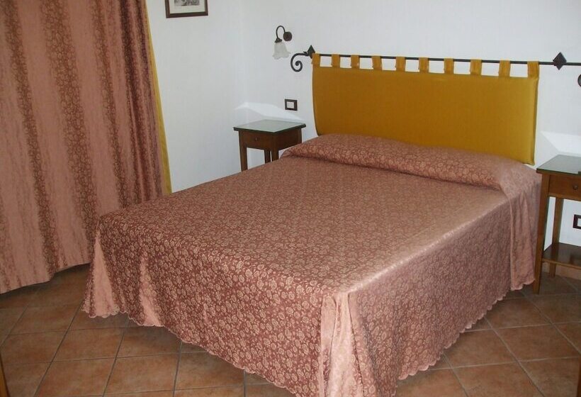 اتاق استاندارد با چشم‌انداز باغ, Camere Ramaccia