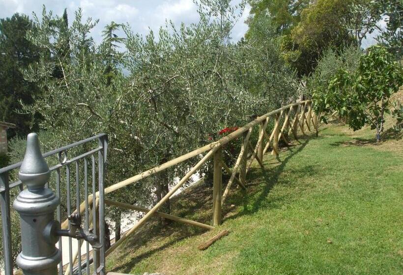 اتاق استاندارد با چشم‌انداز باغ, Camere Ramaccia