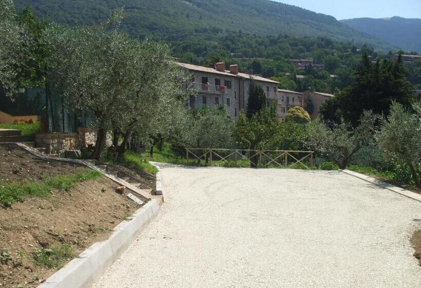 اتاق لوکس, Camere Ramaccia