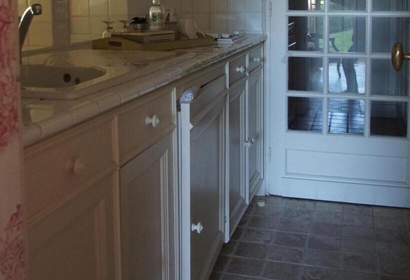 اتاق لوکس, Moulin Notre Dame