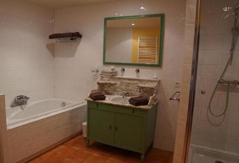 اتاق لوکس سه تخته, Moulin Notre Dame