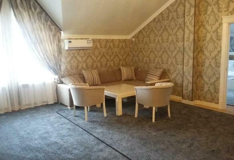 1 Bedroom Penthouse Apartment, Afrosiyob