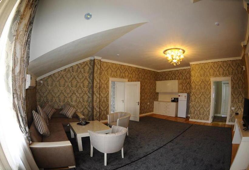 1 Bedroom Penthouse Apartment, Afrosiyob