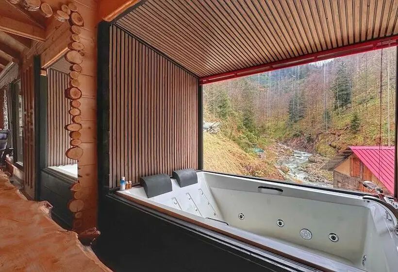 Deluxe-huone Järvinäkymä, Ayder Elizan
